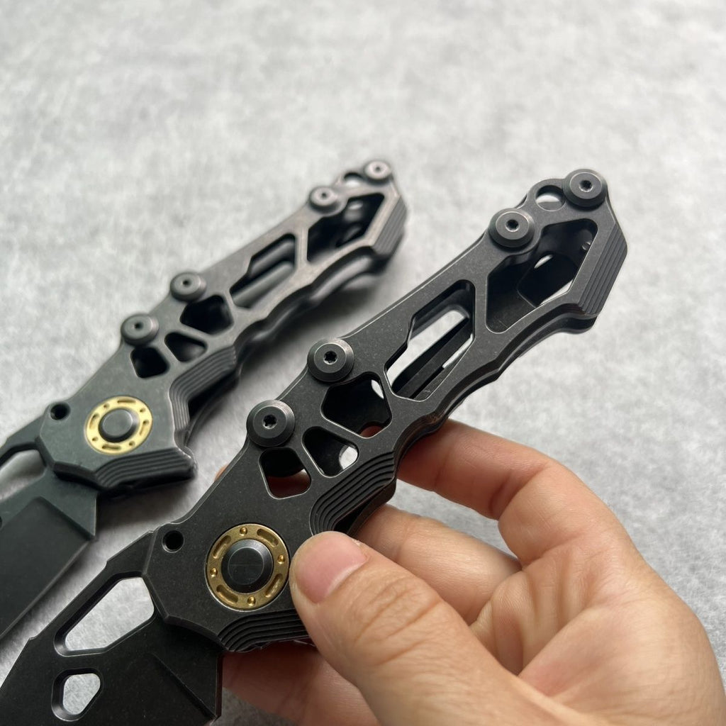 High Hardness D2 Steel Folding Knife Outdoor