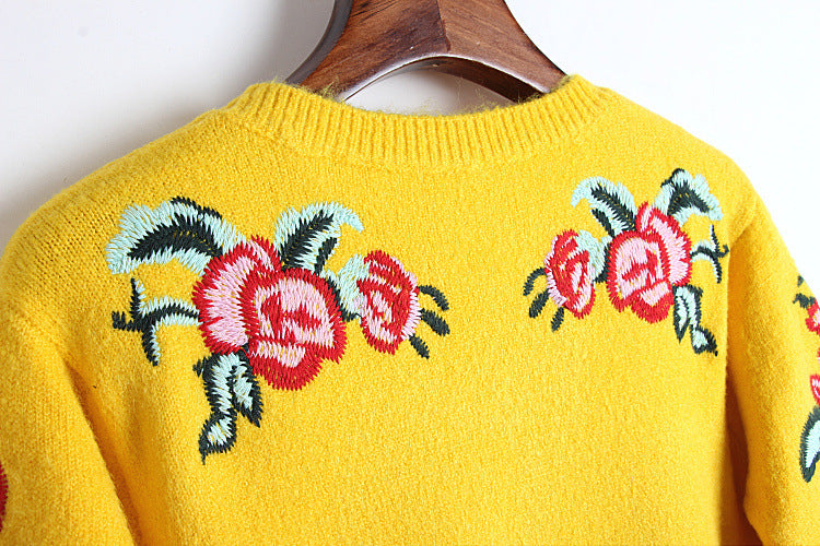 Women's Fashion Embroidered Bee Flower Sweater