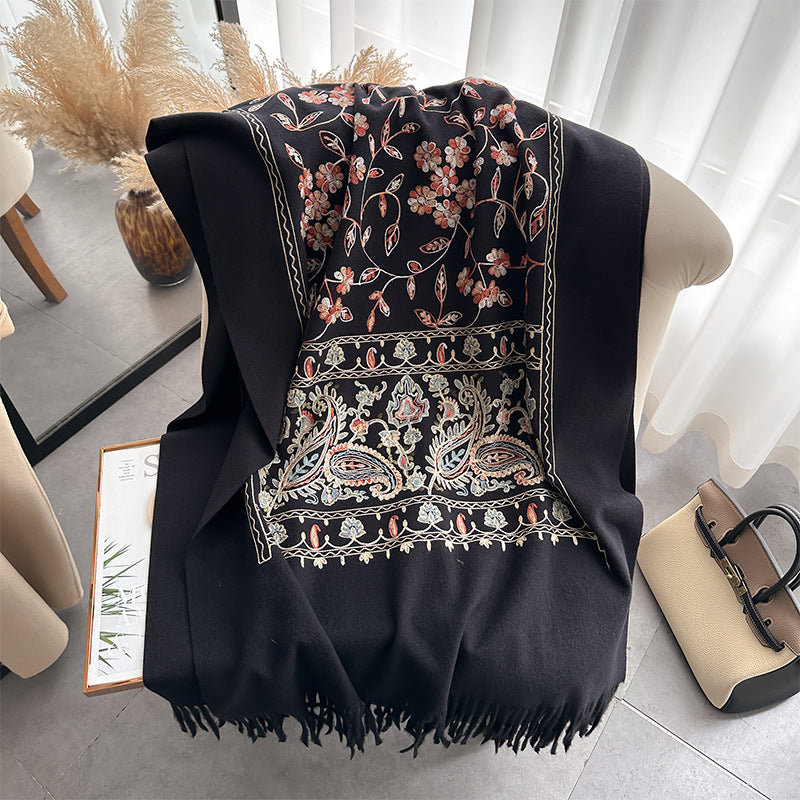 Women's Ethnic-style Embroidered Outer Shawl