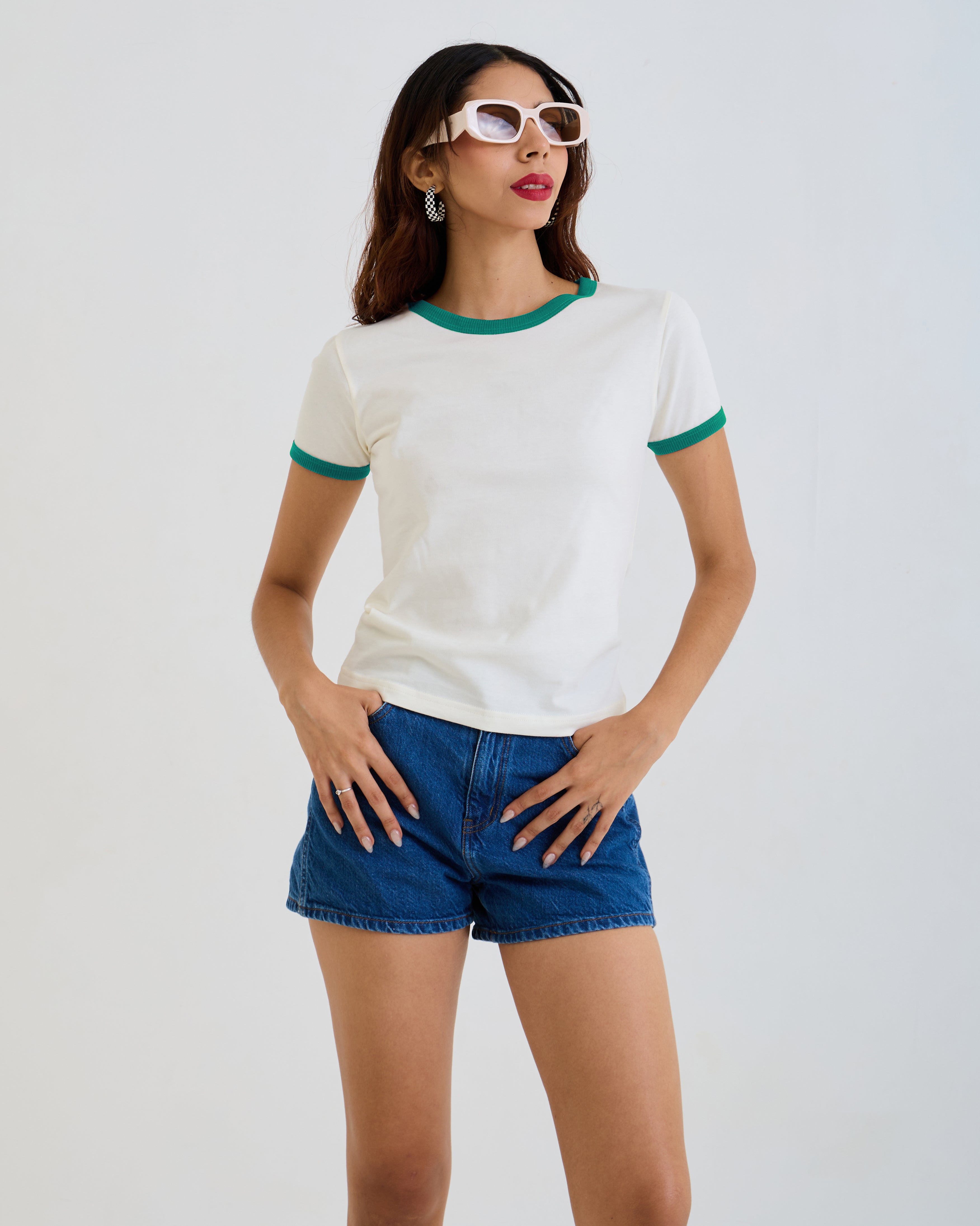 Vintage Women's T-Shirt – Retro Ringer Style – Off-White/Green