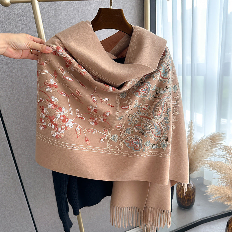 Women's Ethnic-style Embroidered Outer Shawl