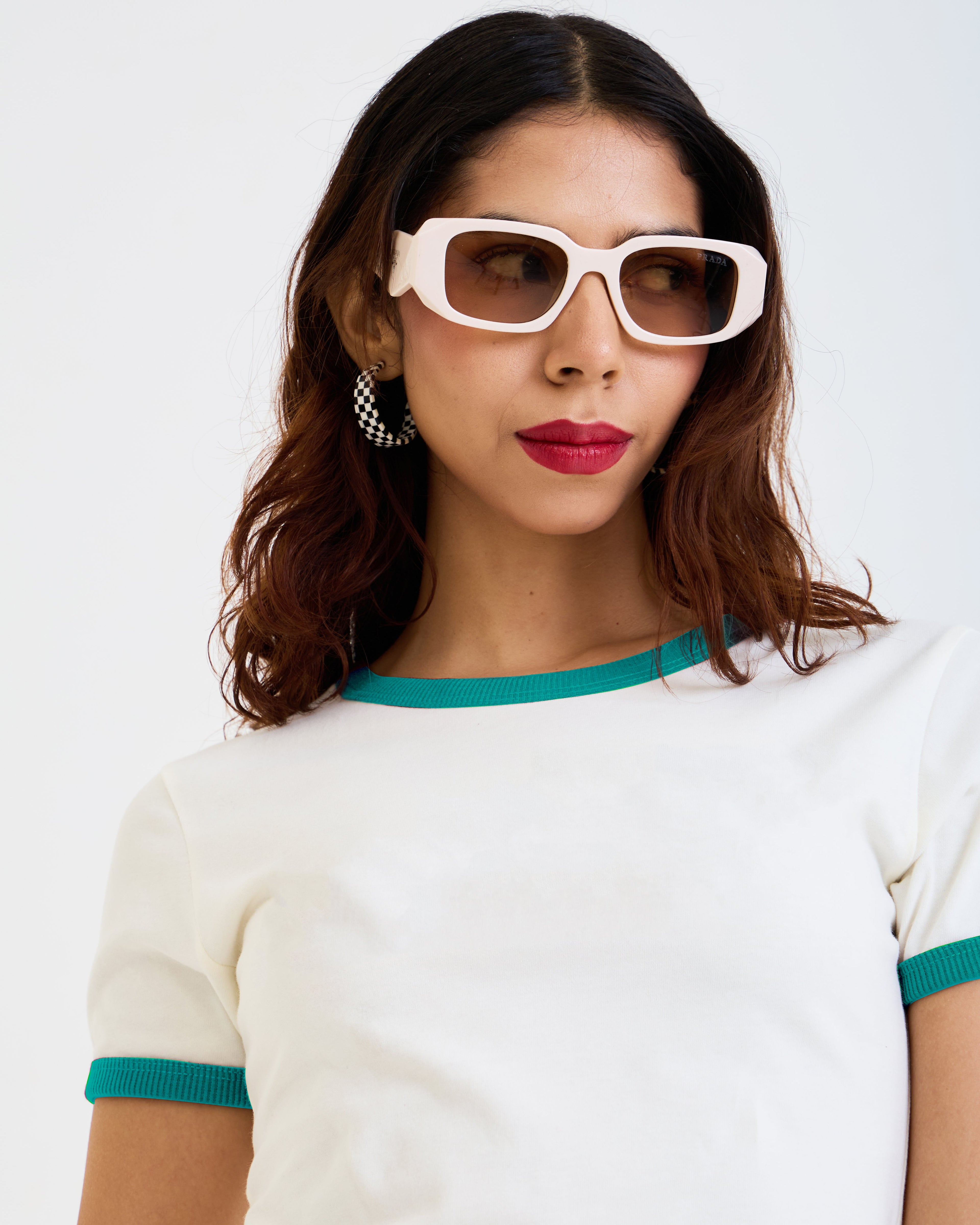 Vintage Women's T-Shirt – Retro Ringer Style – Off-White/Green