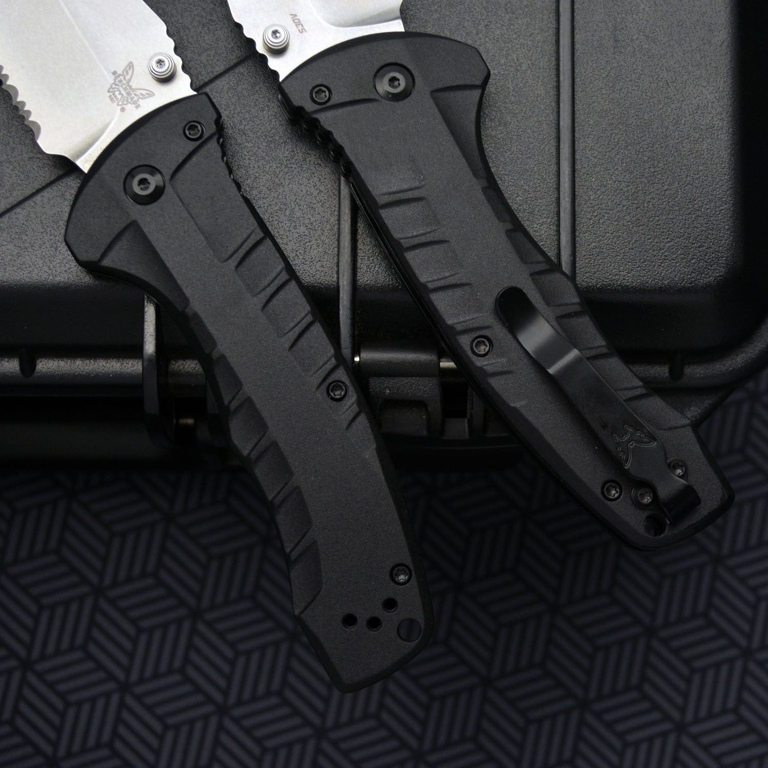 BM980 High Hardness Camping Self-defense Folding Knife