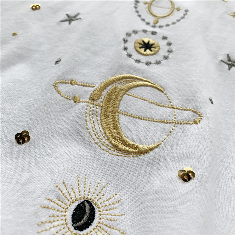 Embroidered loose top Mori bottoming shirt