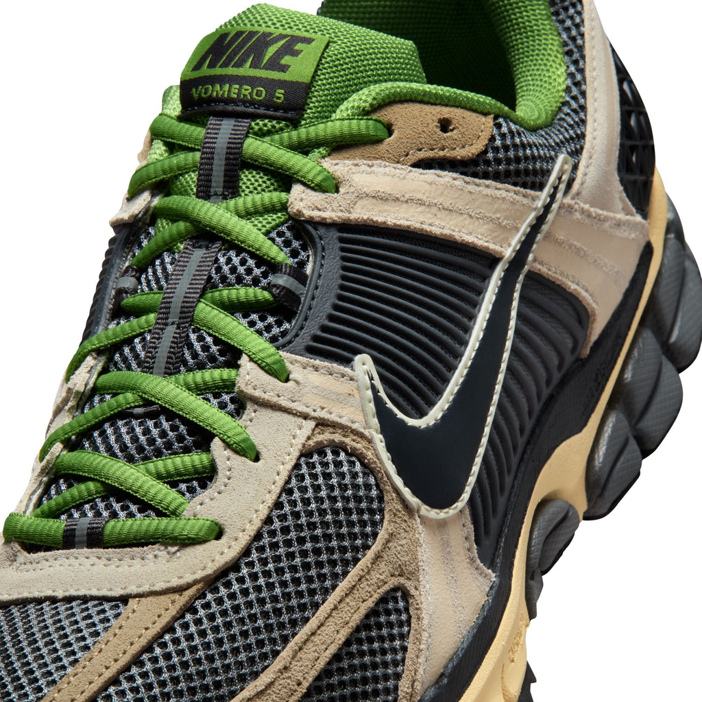 Nike Mens Zoom Vomero 5 - Pail Ivory