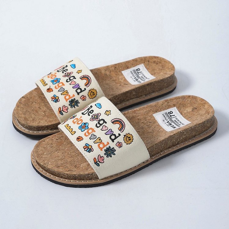 Women's Embroidered Beach Cute Wild Holiday Sandals