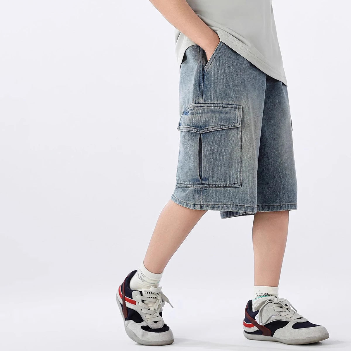 2026 New Teen Boys Short Jeans Summer Children Solid Color Big Pocket Wide Leg Denim Shorts Kids Clothes Loose Knee Length Pants